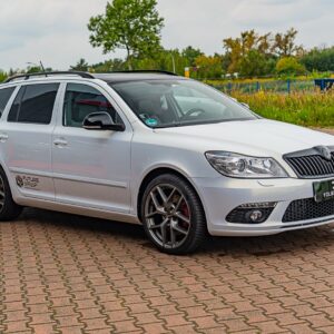 Fahrzeugfolierung Berlin Folienprinz Folie Futurewrap Gloss White Gold 01